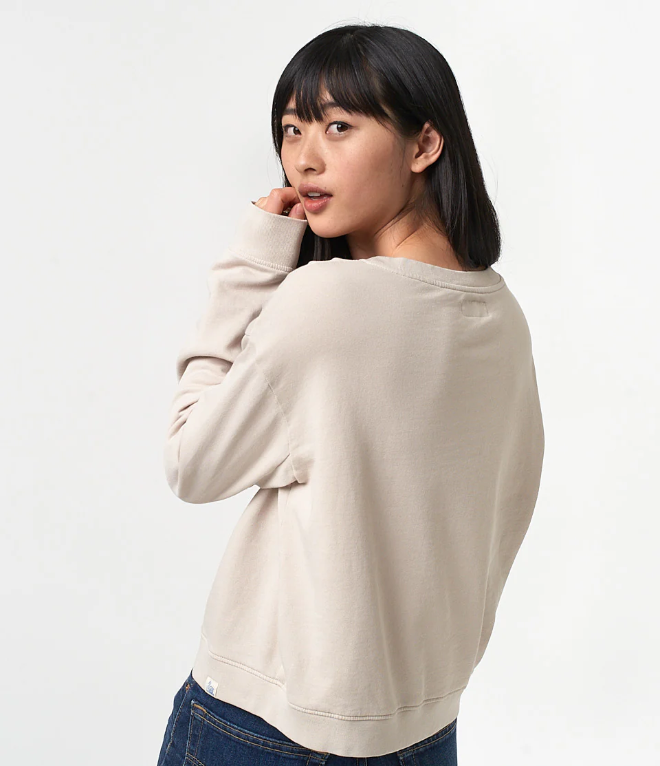 Cropped Lightweight American Fleece Women's Sweatshirt - Image 3